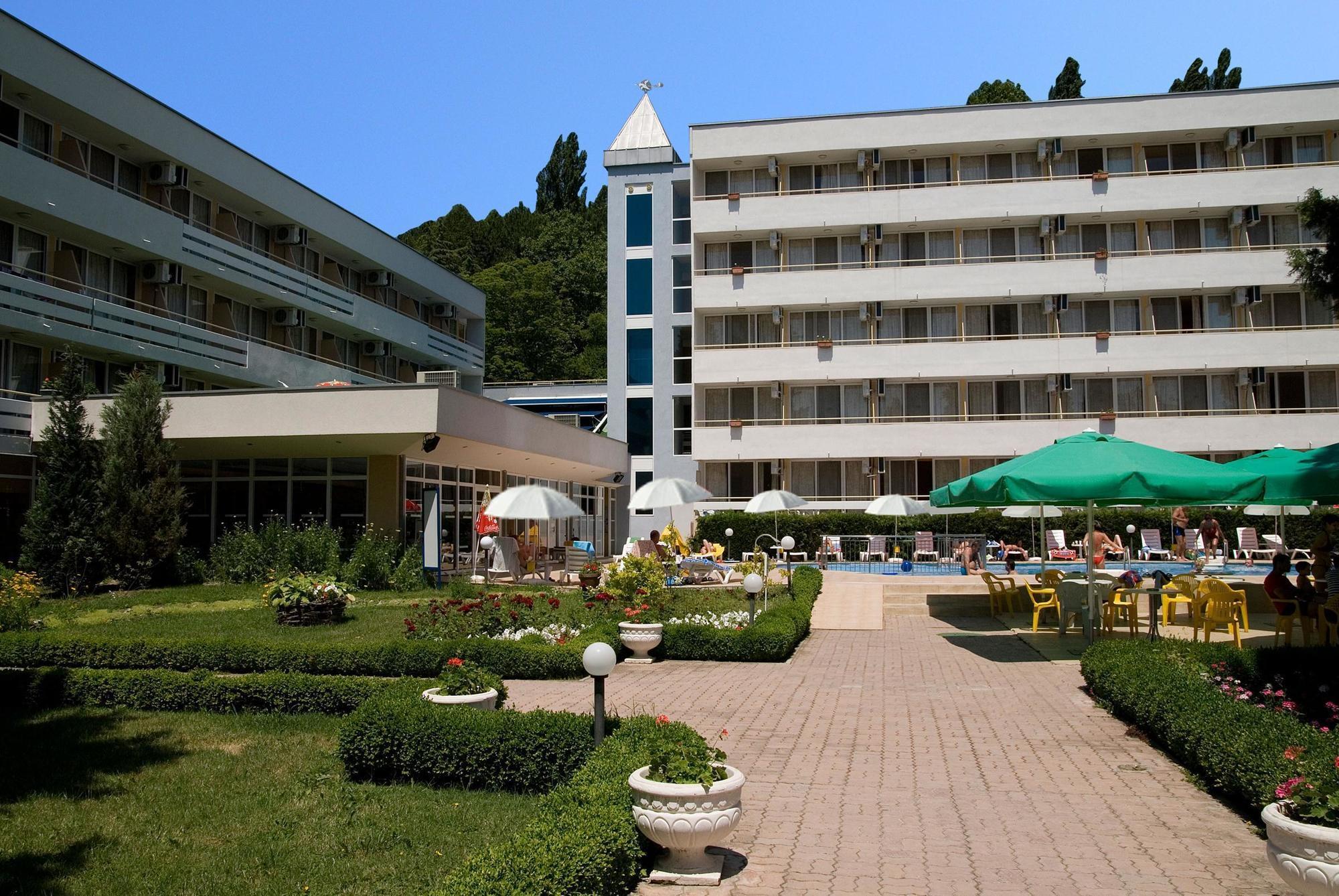 Oasis Ξενοδοχείο Αλμπένα